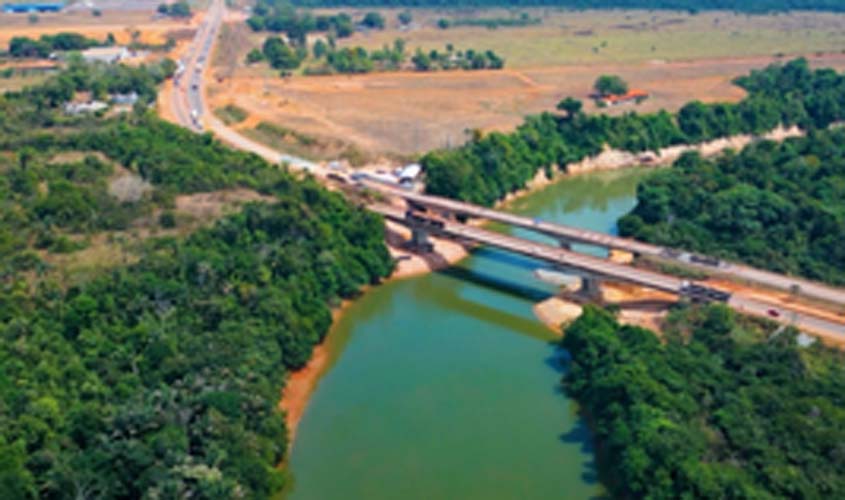 DNIT avança em obras na ponte do Rio Candeias na BR-364