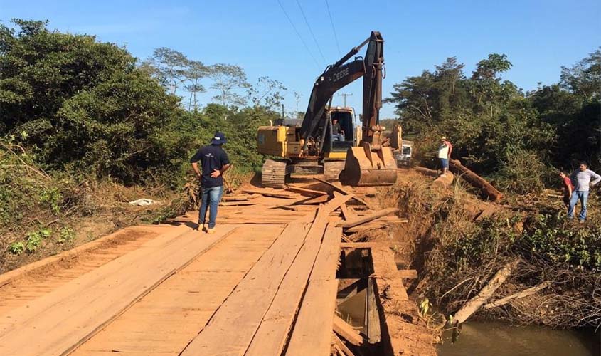 Recuperação da ponte sobre o Rio Meré em Corumbiara é iniciada