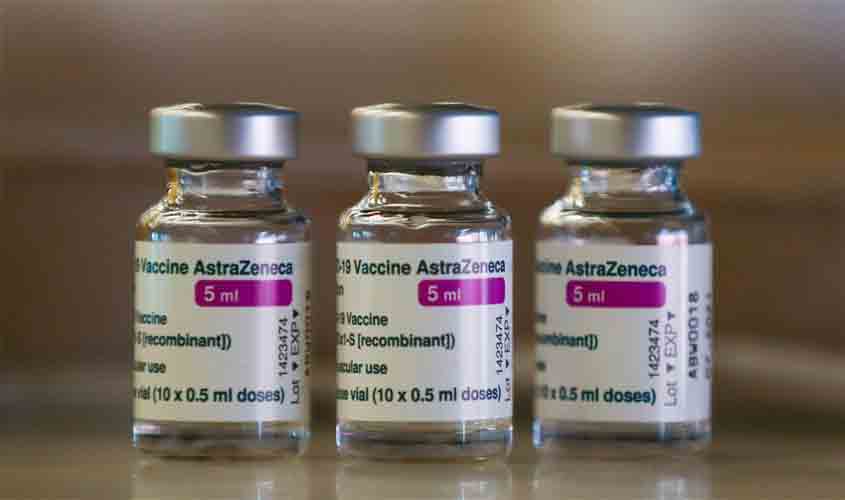 Governo recebe 5,9 milhões de doses da vacina de Oxford neste sábado