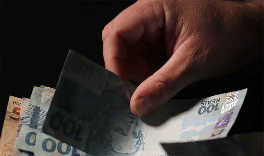 Juro do consignado para setor privado sobe para 59,1% ao ano em abril