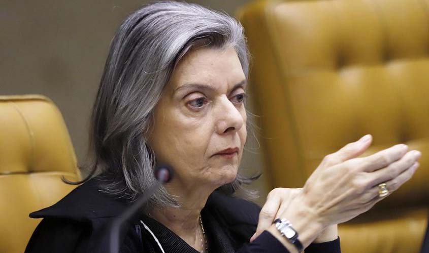Caso MEC: ministra Cármen Lúcia envia terceira notícia-crime contra Bolsonaro à PGR