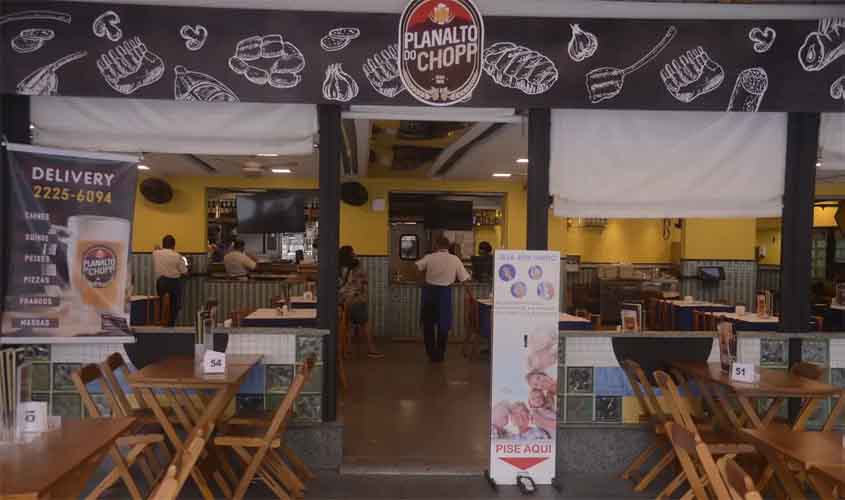 Tarifaço dos EUA pode encarecer alimentação em bares e restaurantes