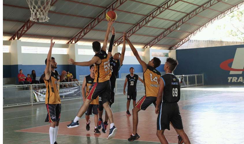 Com jogos de manhã, a tarde e a noite, basquete e voleibol agitam o Joer 2018