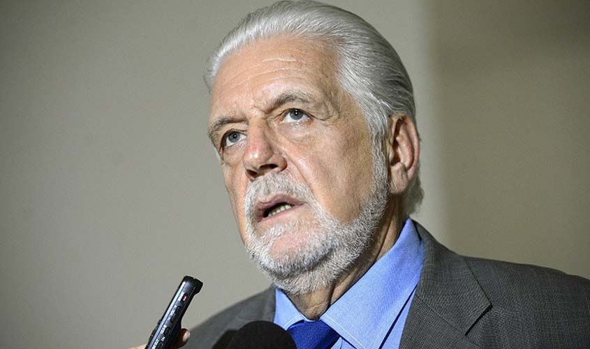 Por falta de provas, relator determina arquivamento de inquérito contra senador Jaques Wagner