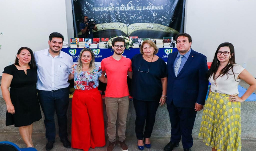 Biblioteca Municipal de Ji-Paraná recebe doações do Tribunal do Trabalho