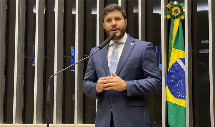 Deputado Maurício Carvalho solicita apoio da força aérea para combater incêndios florestais em Rondônia