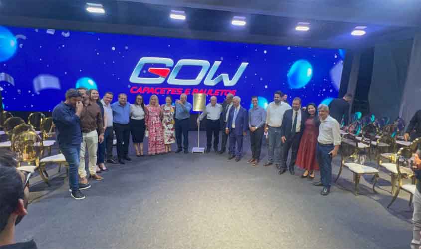 Dr. Aparício Carvalho prestigia os 40 anos do Grupo Cairu em Pimenta Bueno