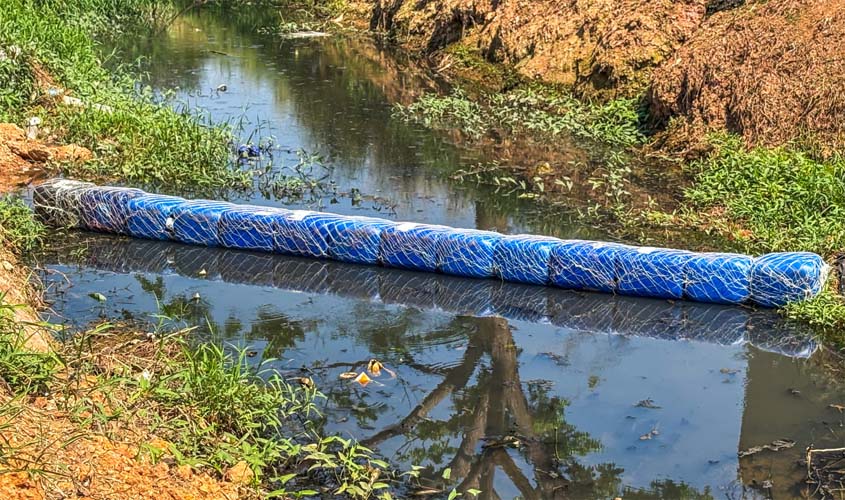 Ecobarreira é implantada para preservar canais e igarapés