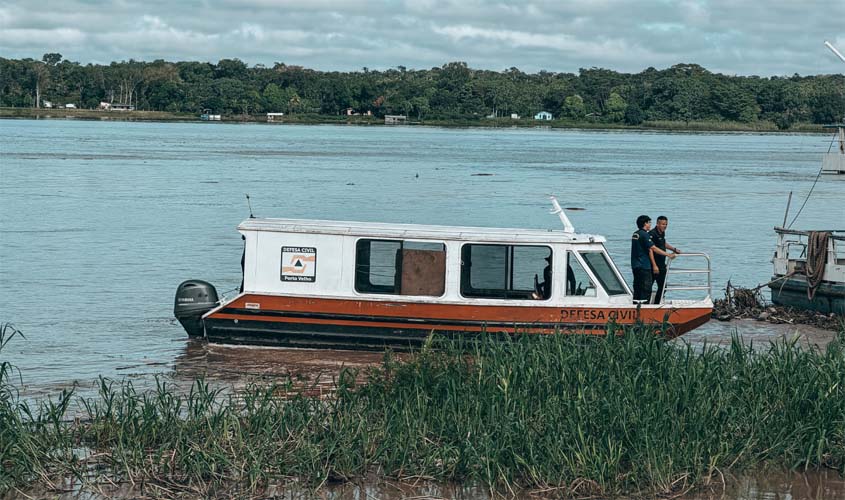 Porto Velho entrega água e cestas básicas durante estiagem
