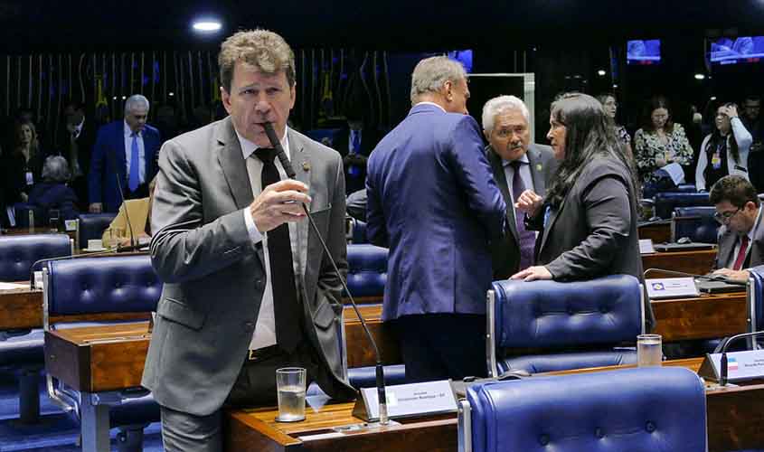 Cassol pede apoio a Bolsonaro para que libere a pílula do câncer