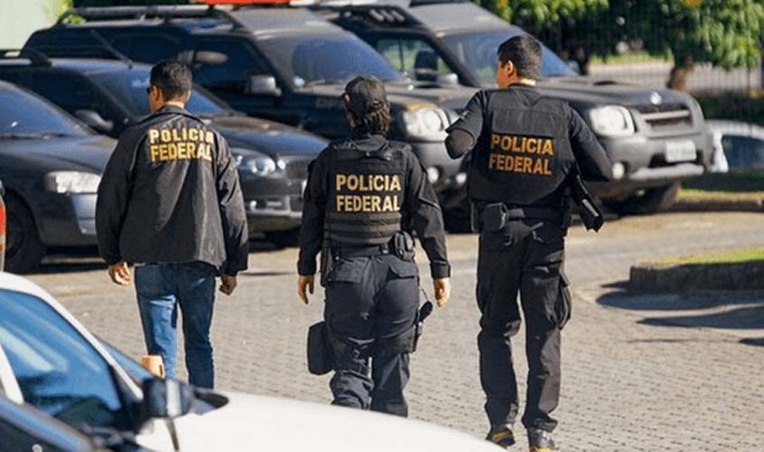 Polícia Federal prende servidor Público que cobrava valores de pessoas na fronteira