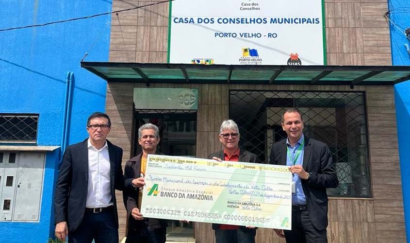 Conselho Municipal dos Direitos da Criança e do Adolescente recebe doação do Basa