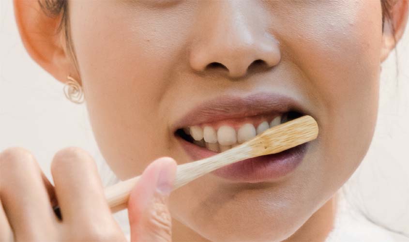Docente da UNINASSAU explica a maneira correta de realizar a higiene bucal