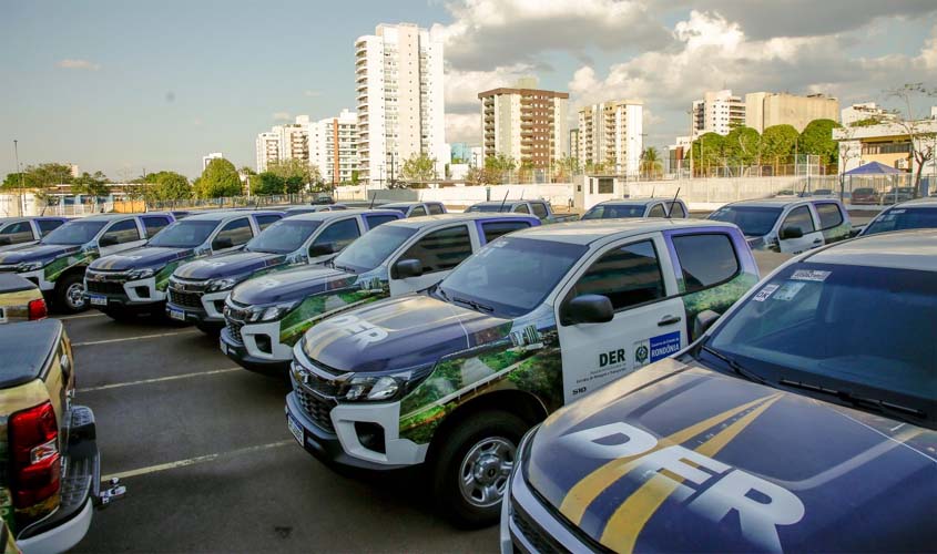 Governo do Estado entrega na segunda-feira caminhonetes para potencializar ações do DER-RO