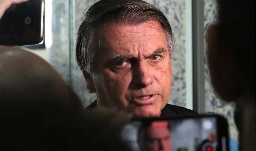 Defesa afirma que Bolsonaro desconhecia vídeo de Eduardo