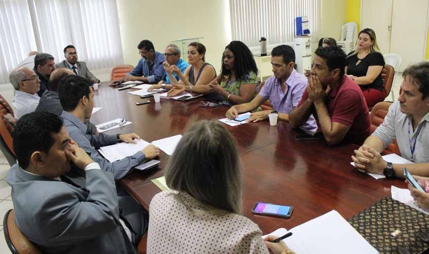 Pauta dos trabalhadores municipais avança e Semed informa que pagará Piso Nacional do Magistério