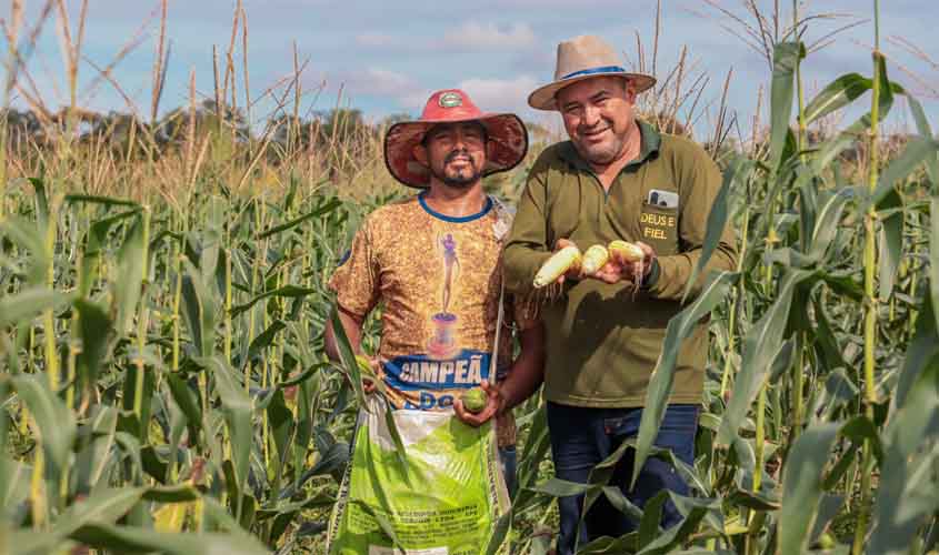 Prefeitura celebra a importância dos agricultores e reforça o apoio à agricultura familiar