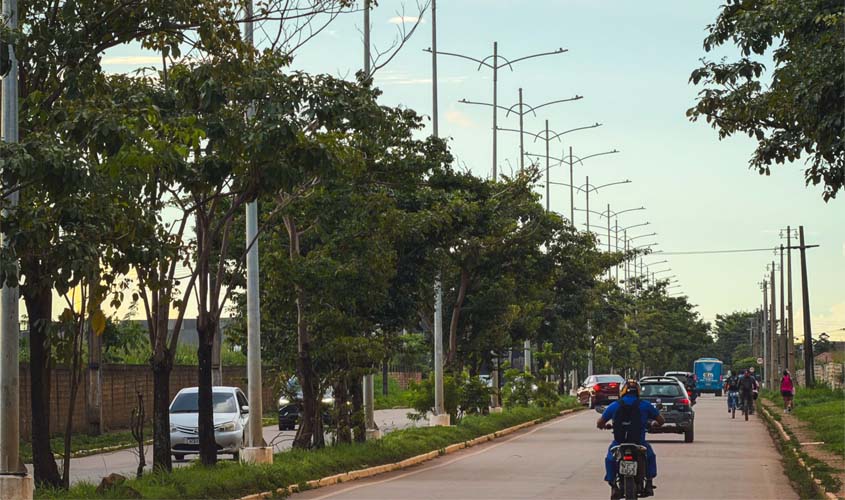 Nova iluminação melhora rotina de moradores e comerciantes