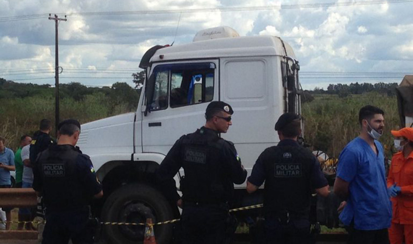 Caminhoneiro morre após ser atingido por pedra lançada por manifestante em Vilhena