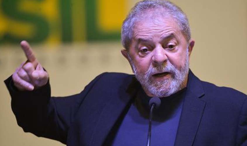 Tribunal devolve a Lula prerrogativas de ex-presidente da República