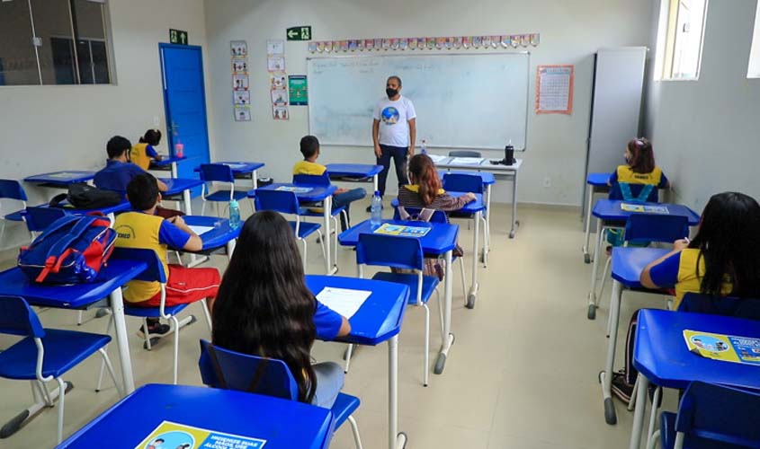 Curso de mestrado em educação a professores da rede municipal começa nesta segunda-feira (30)