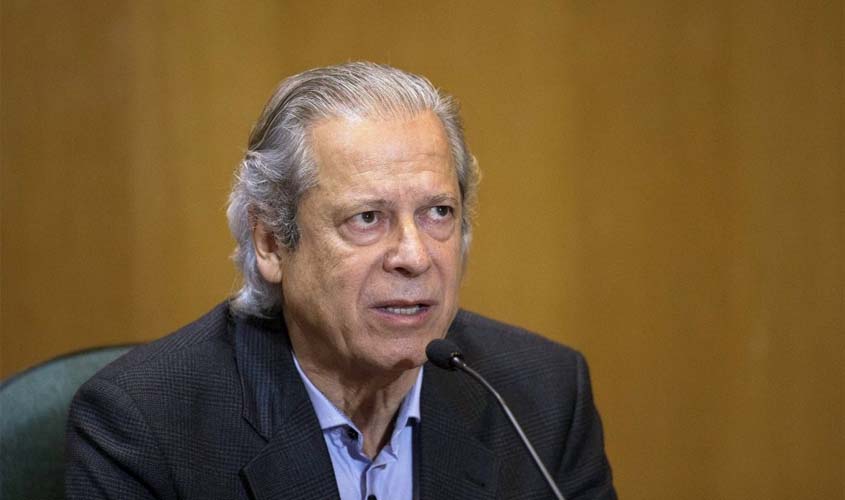 Moro decide que Dirceu deve ir à Curitiba para colocar tornozeleira