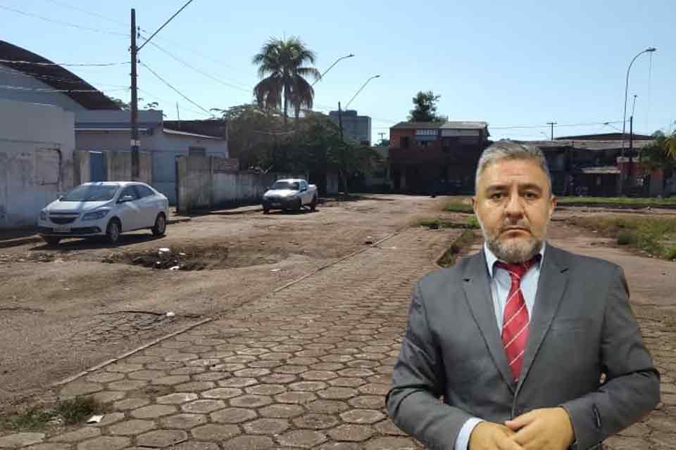 Fogaça cobra operação tapa-buracos no entorno do Mercado do Peixe, em Porto Velho