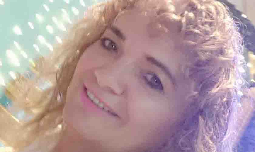 Morre Léia Leandro, conhecida por topless em campanhas eleitorais