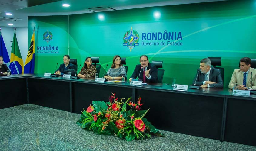 Convênio assinado entre governo e INSS agilizará processo de aposentadoria de servidores estaduais em Rondônia