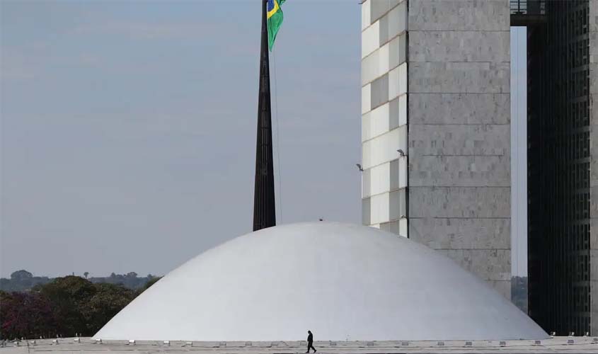 Projeto no Senado regula comitê de novo imposto