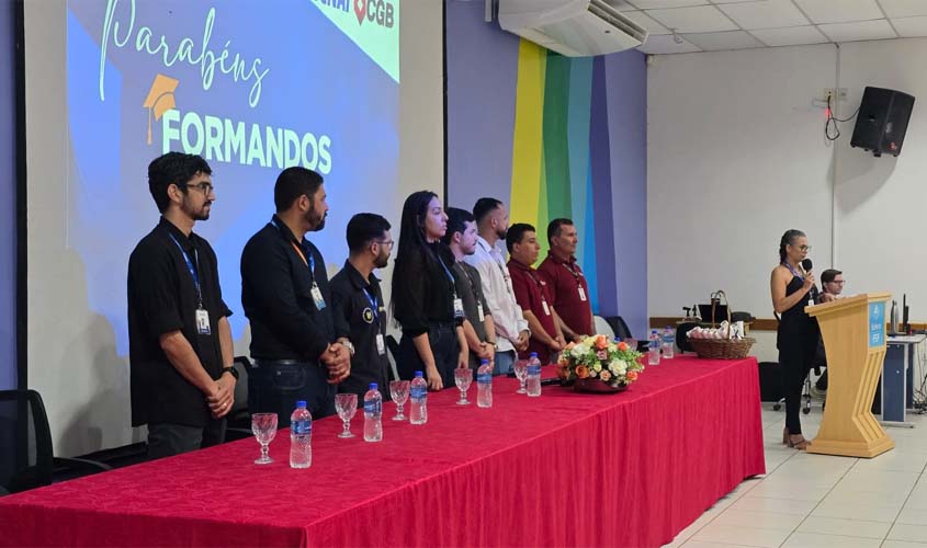 SENAI de Rolim de Moura certifica novos eletricistas