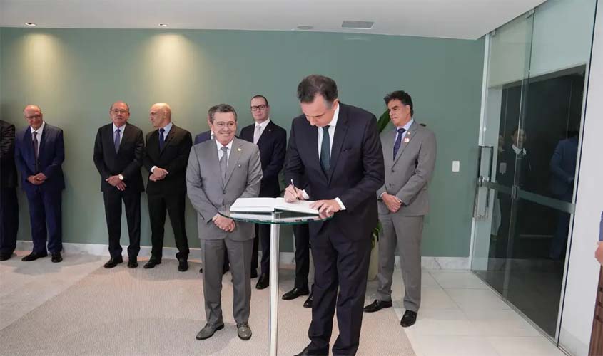Rodrigo Pacheco toma posse como ministro do TCU
