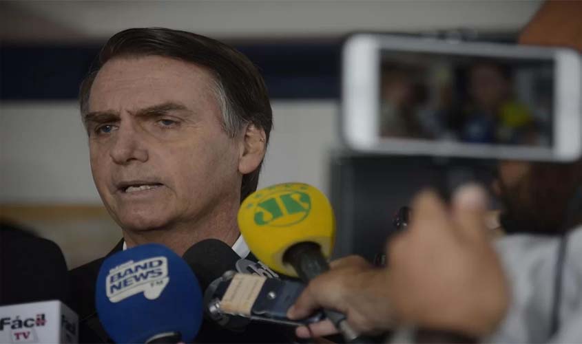 Ato de apoiadores de Bolsonaro termina em bate-boca na UnB