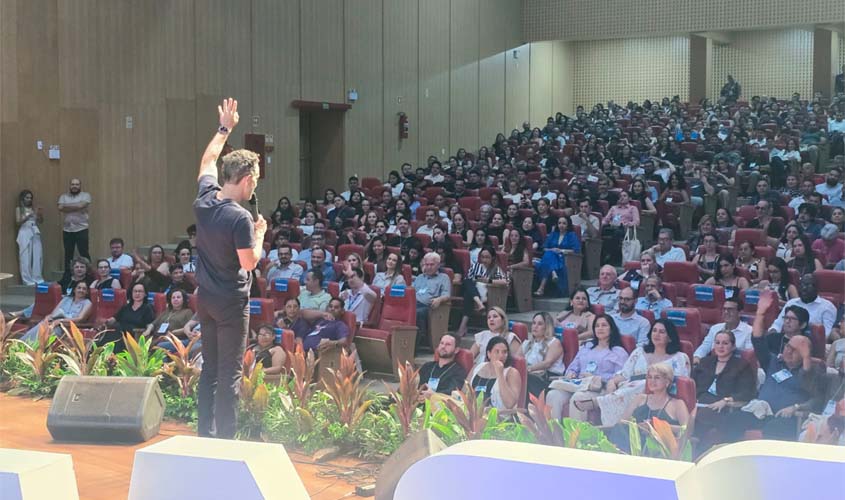 Palestras de Thiago Godoy e Felipe Titto lotam Palácio das Artes