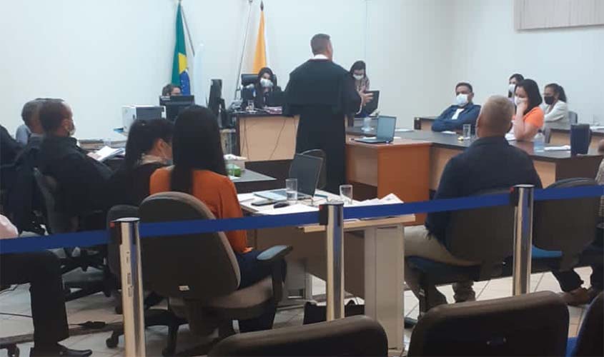 MP obtém condenação de Maximiliano Munhoz e outros dois réus em Júri em Cerejeiras, com atuação da Promotoria da Comarca e do NAJ (Núcleo de Apoio ao Júri)