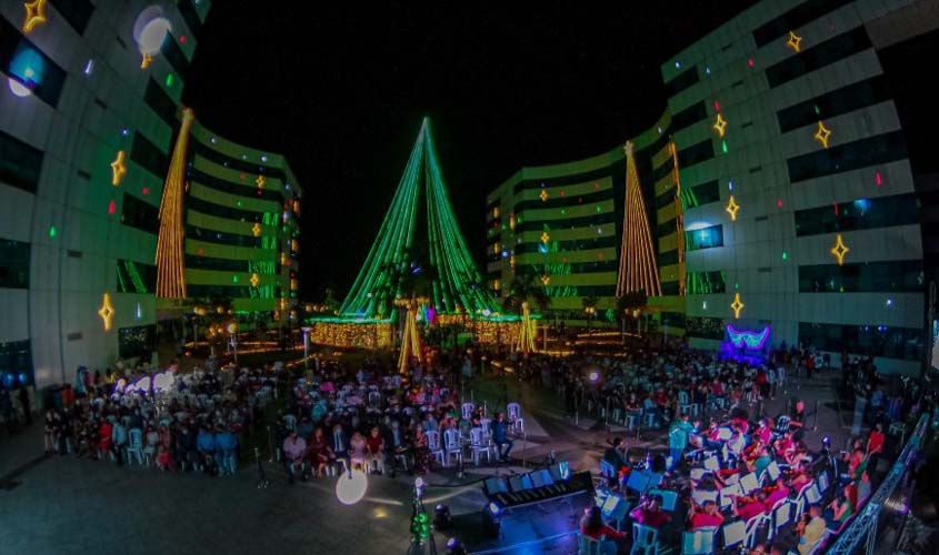 Chegada do Papai Noel de helicóptero e apresentações culturais farão parte da programação do Natal de Luz nesta quinta-feira, 1°
