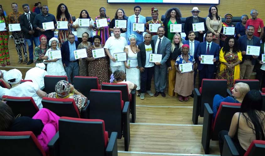 Assembleia Legislativa entrega Voto de Louvor aos defensores da promoção da igualdade racial