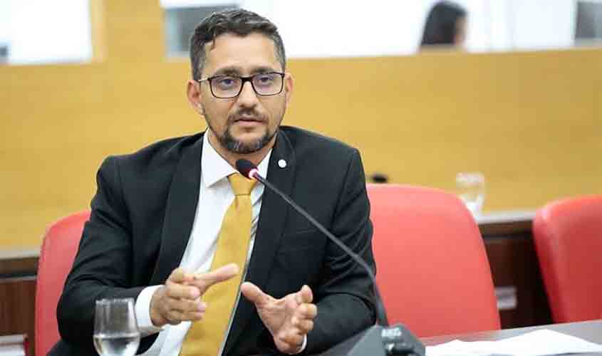 VITÓRIA PARA EDUCAÇÃO – Deputado Anderson parabeniza Governo Federal por sancionar a regulamentação do novo Fundeb