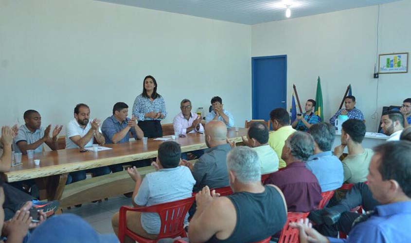 Mariana visita Médici e anuncia investimentos durante reunião com prefeito e vereadores   
