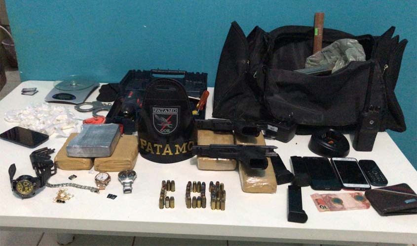 PATAMO da COE surpreende quadrilha com explosivo, drogas, armas, munições e prende seis por tráfico de entorpecentes