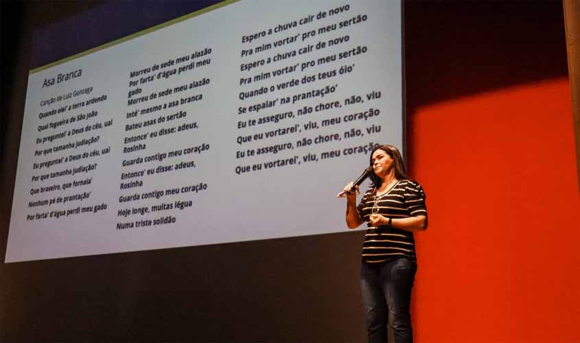 Primeira edição do Aulão para Enem 2022 reúne cerca de 900 alunos no Teatro Palácio das Artes, em Porto Velho