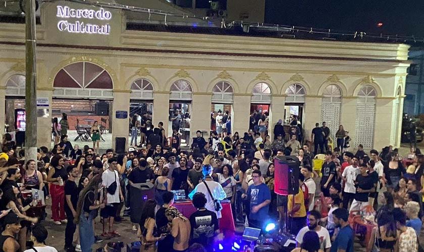 Hoje tem a 'Segunda Delas' com churrascada e shows no Mercado Cultural