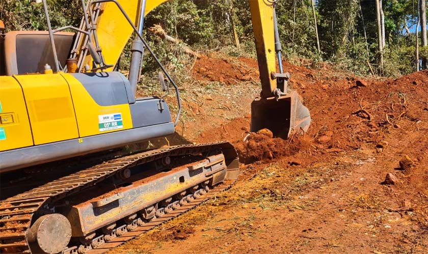 Serviço de infraestrutura é desenvolvido pelo DER em 40 quilômetros da Linha 47/5