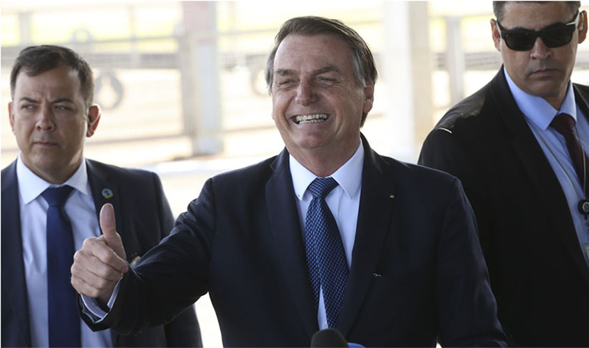 Bolsonaro lamenta derrubada de veto a pena mais dura para fake news