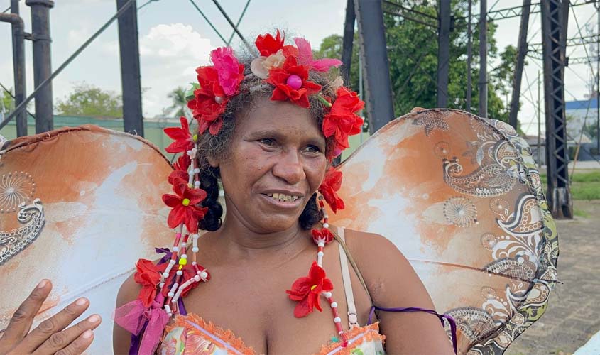 Bailarina da Praça faz um apelo por ajuda em meio a dificuldades