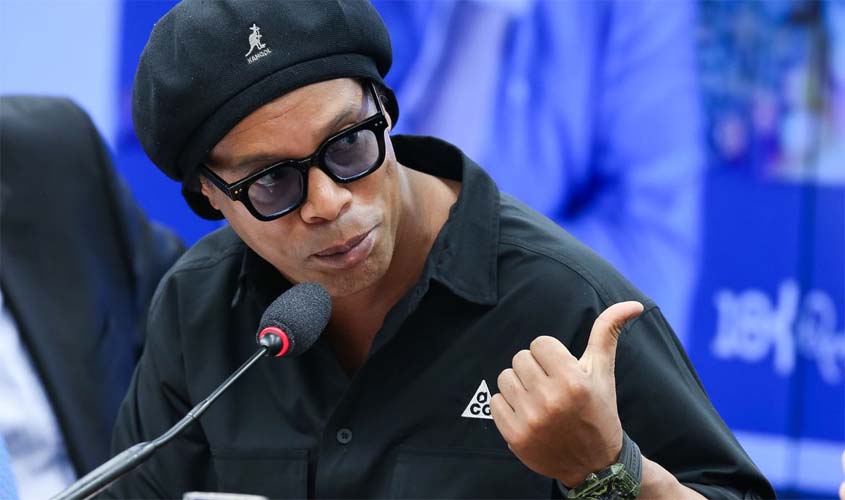 Ronaldinho Gaúcho nega ser dono de empresa de criptomoedas