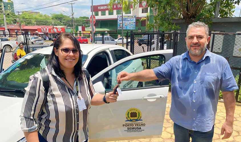 Vereador Fogaça celebra entrega de veículo para Unidade de Saúde do Bairro Tancredo Neves