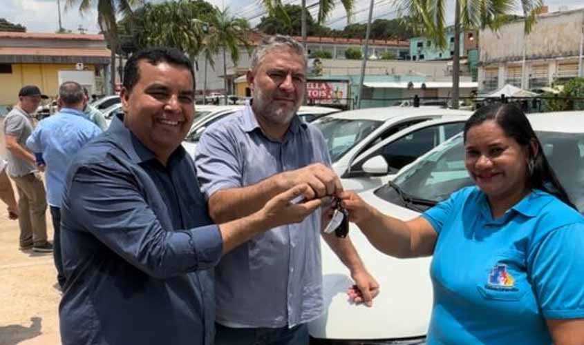 Vereador Fogaça agradece ex-deputado federal por veículo à unidade de Saúde de Santa Rita