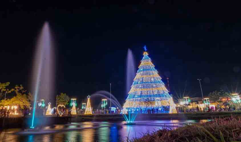 Hotéis em Porto Velho terão descontos especiais para famílias do interior conhecerem o Natal Porto Luz, no Parque da Cidade