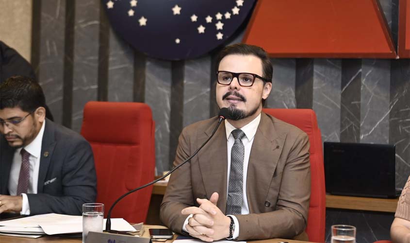 OAB Rondônia realiza 497ª Sessão Ordinária com homenagens